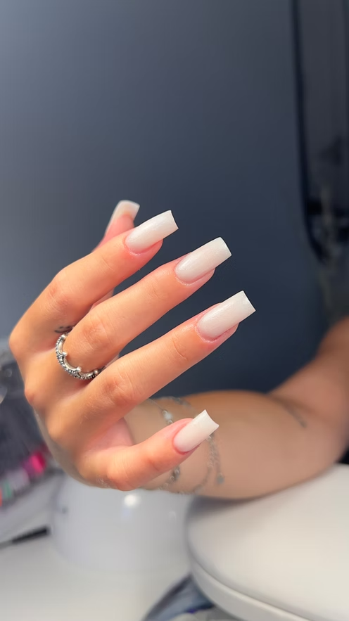 Gel Extensions Professionelle Gel-Nagelverlängerung - Perfekte Form und Haltbarkeit